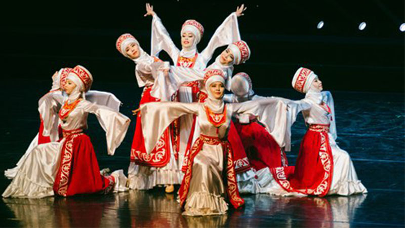 A dance group from Kyrgyzstan performs at the Beijing Dance Academy on Friday. It was part of the people-to-people exchange activities for artists from countries of the Shanghai Cooperation Organization. File photo: Li Hao/GT