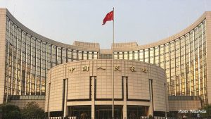 Financial experts call for China to cut rates in line with Fed