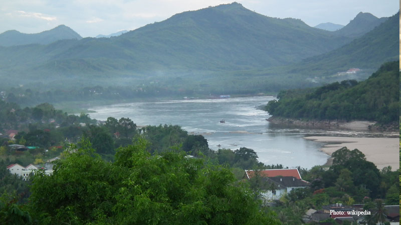 Mekong River, Phou si