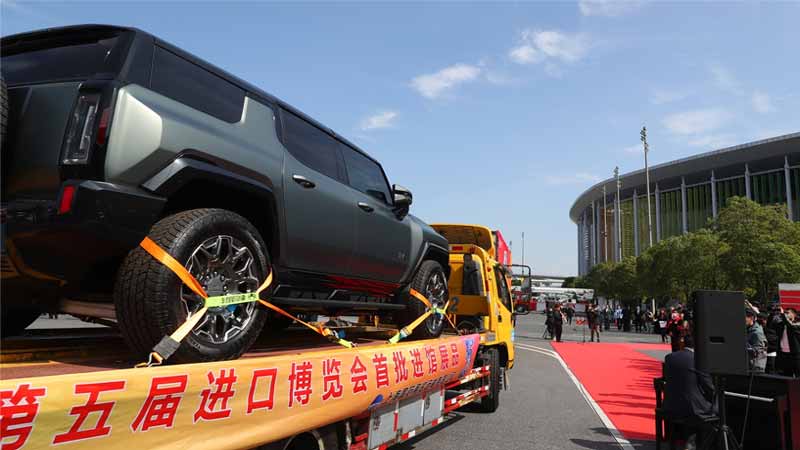 Vehicles for exhibition are transported to the main venue of the upcoming fifth China International Import Expo (CIIE) in Shanghai on October 24, 2022. The CIIE, the world's first dedicated import exhibition, will take place on November 5-10. Photo: Xinhua
